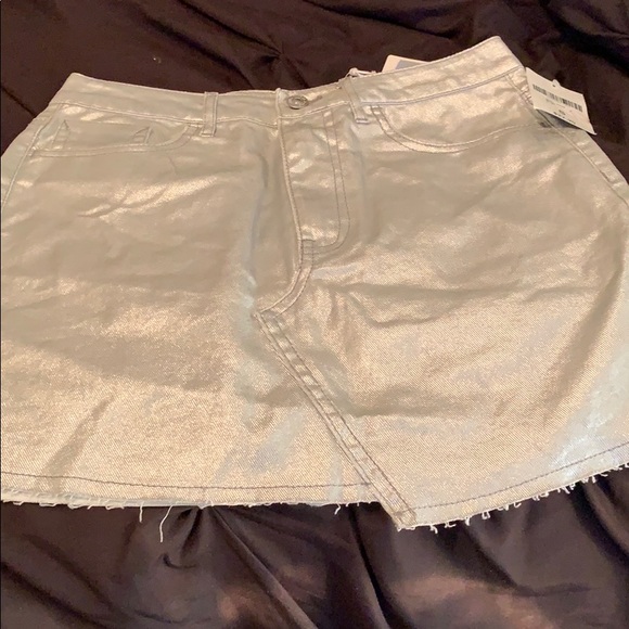 Platinum Forever 21 Skirt - Picture 3 of 3